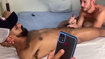 Chupando O Pau Um Do Outro