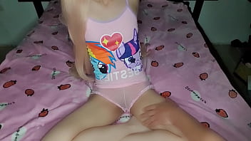 Hijastra! Mi Padrastro Se Corre Dentro De Mi En La Noche