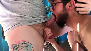 Chupei O Pau Do Cara Casado Enquanto Ele Bebe Cerveja