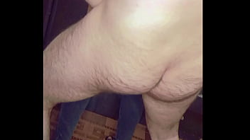 Le Doy La Bienvenida A El Hermano De Mi Esposo, A El Siempre Le Ha Gustado Comerme