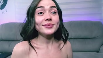 Hän Masturboi Edessäni, Mutta Myöhemmin Hänen Kasvoilleen Tulee Sadetta