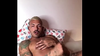 Boy Abrindo Rabo Na C_mera