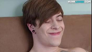 Athletic Tattoo Newbie Wanking His Dick On Bed For Jizzshot