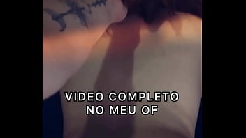 Ruiva Safadinha Dando De Quatro Enquanto Usa Plug Anal, Recebe Leitinho No Final. (of/ellabar)