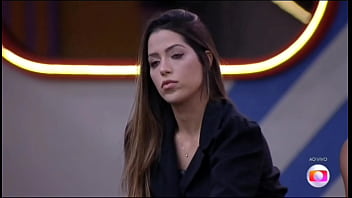 Novinha Rica Sendo Macetada Por Dois E Voltando Pra Casa