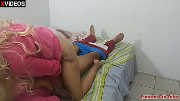 Madrastra Se Aprovecha De Su Hijastro Discapacitado Que No Puede Mover Su Cuerpo, Cuando Su Marido Sale De Casa A Su ...