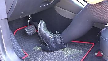 Pornstars Steal Tesla - Duped The Owner