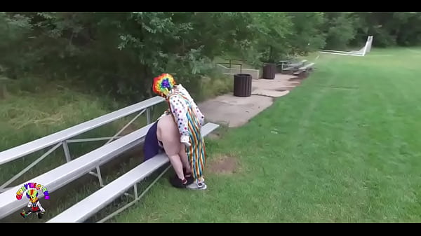 Hot Bbw Gets Fucked In A Park In Broad Daylight
