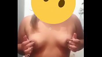 Mi Hermanastra Con Sus Lindas Tetas