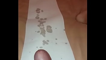 Masturbación Y Corrida Descomunal