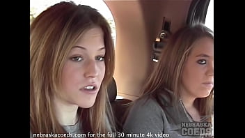 Pretty Marilyn Monroe Look-a-like Teen Casual Nudity