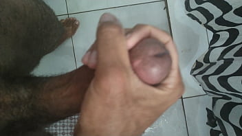 Gozando Bem Gostoso No Banho