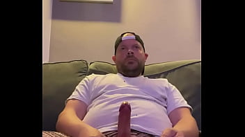 Jerking Off To Gay Porn - solo, gay, jerkingoff, gayporn, gay-amateur, gay-masturbation - Video 1709413