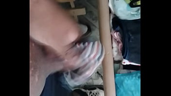 Uso La Pantaleta De Mi Suegra Para Darme Placer