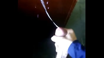 O Rei Acramal Mostra Que A Pica Tem Leite