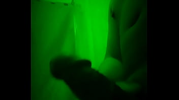 Con La Verga Bien Caliente, Vi Una Un Video De Mía Kalifa