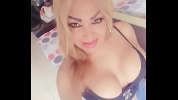 Me Levanté Con Unas Ganas De Un Trio