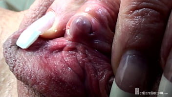 Pussy, Shaved-pussy, Huge-clit, Huge-labia - Femdom - 2025 - Hot - Performance - Video 1669143