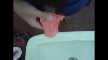 Gozando Na Calcinha E No Biquini Da Prima