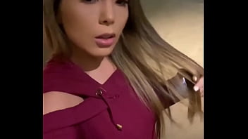 Encontre A Mi Vecino En El Ascensor E Hice Q Me Coja En La Escalera De Incendios.... Link En El Video