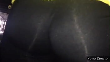 Leggins Brillosos Cachorra Marcando Culo