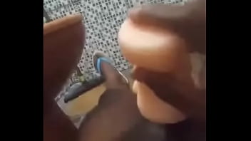 Gozando Com Uma Pepeka De Silicone