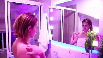 Before Taking A Shower, This Latina Play With Soap And Make Some Bubbles