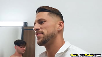 Hot Gay Guys Hook-up In Their Office