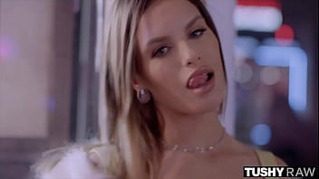 Tushyraw Anal-hungry Jesse Takes Hard Cock Deep In Her Ass