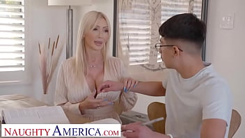 Student Gets Laid Saying Cougar Tutor Three Times Fast