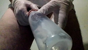 Preparando La _mamadera_ Para Las Chicas