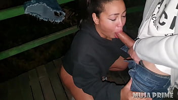 Rabuda Dando Buceta Pra Estranhos Na Rua