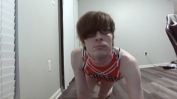 Sissy Cheerleader' Striptease