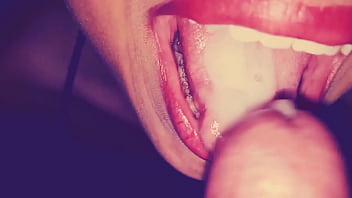 Sensual Mamada De Mexicana Al Final Recibe Descarga De Semen Y Su Hermosa Y Sexy Boquita De Putita