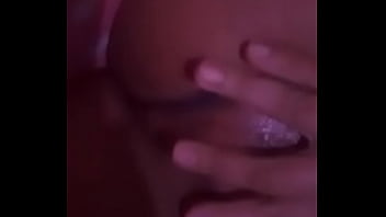 Caleta Se Arrecha Y Masturba Después De Partido