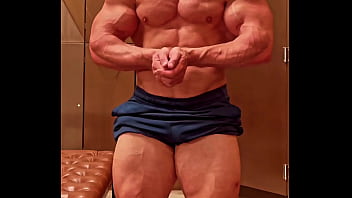 Friday Flex Ig: @alessandro Builder