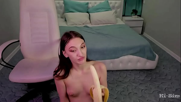Ki-sim Fucks Himself With A Banana