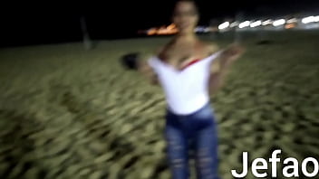 Conheci Uma Novinha Na Praia E Fiz Ela Me Mama