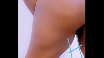 Je Me Prépare à Dénoncer Le Gros Cul De La Femme Du Voisin