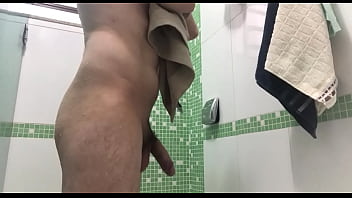 Menino Peludo Secando Na Toalha De Banho!!