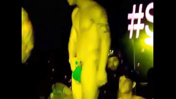 Gogo Boy Marcelinho Mostra Tudo Duro