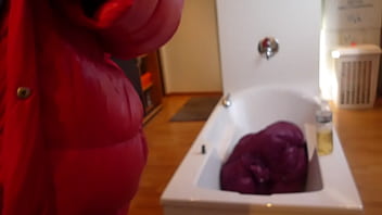 Plan Pisse Dans Le Baignoire