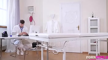 Kinky Doctor Gives Veronica Leal An Oral And Anal Exxxam In The Clinic Gp1446