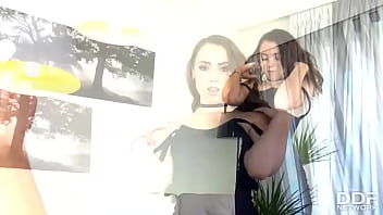 Spanish Allurement: Photogenic Brunette Craves An Orgasm