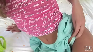 Hot Beauty Toying With Her Pussy!