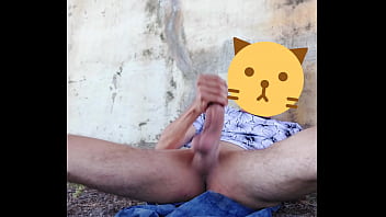 Que Rico Se Siente Al Aire Libre Una Buena Paja Debajo De Un Puente