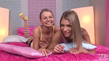 Sex Kittens Eating Gourmet!