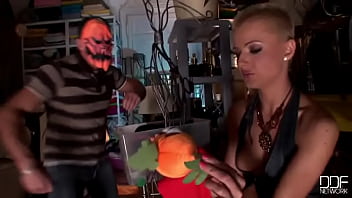 First Class Cock-sucking Scene!