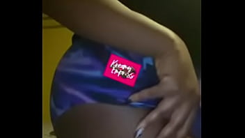 Milf Dances With Booty Shorts No Panties