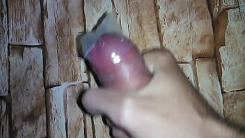 Gozando Na Camisinha - masturbation, solo, gozando, camisinha, masturbacao, 17cm, cabeca-grande - Video 1690680